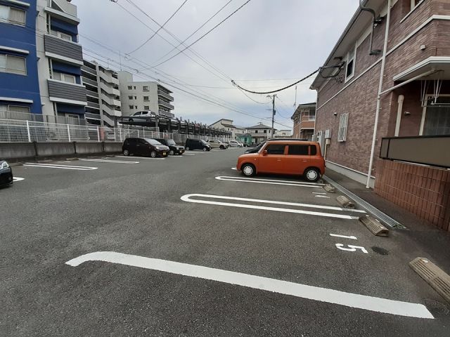 【太宰府市吉松のアパートの駐車場】