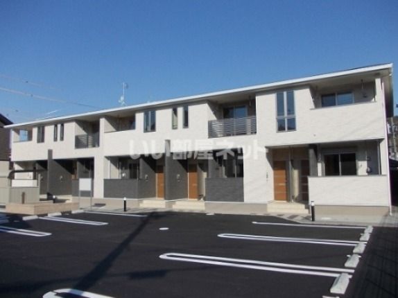 【静岡市葵区瀬名川のアパートの建物外観】