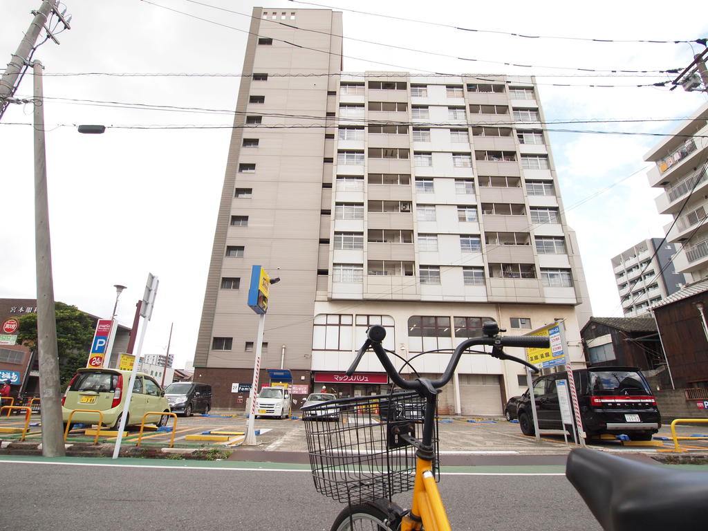 【ライオンズマンション三萩野駅前のスーパー】