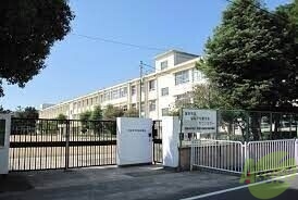 中学校　尼崎市立武庫中学校（中学校）まで696m