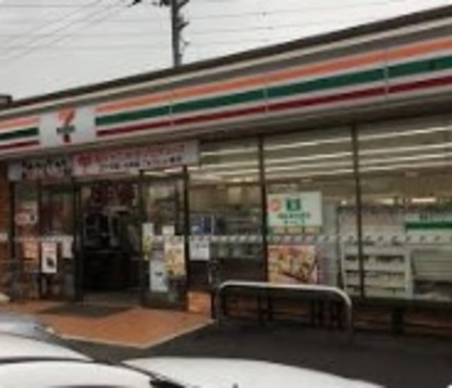 コンビニ　セブンイレブン鎌ケ谷西道野辺6丁目店（コンビニ）まで811m