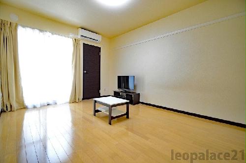 居室・リビング　同タイプの写真です。