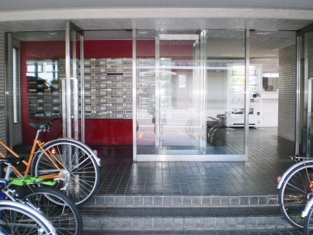 エントランス　☆エントランスはこんな感じです☆