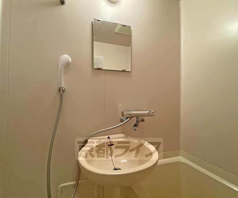 洗面設備　浴室内の洗面です。