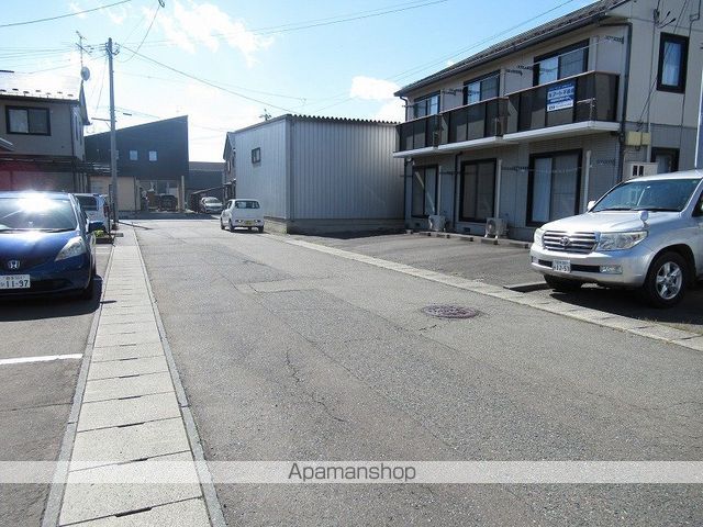 コンビニ　ファミリーマート盛岡津志田町二丁目店（コンビニ）まで312m