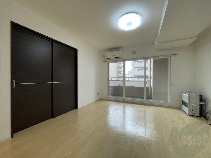 居室・リビング　広くてキレイなお部屋が広がっていて、充実した生活が送れそう。