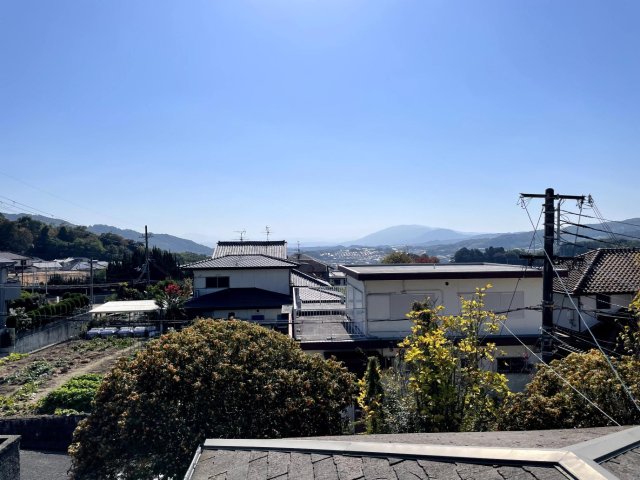 眺望　２階の各部屋からの眺めがいい。南向きの2部屋からの景色。