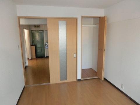 居室・リビング　室内