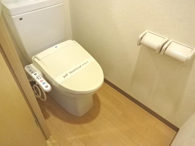 トイレ　シャワー付トイレ