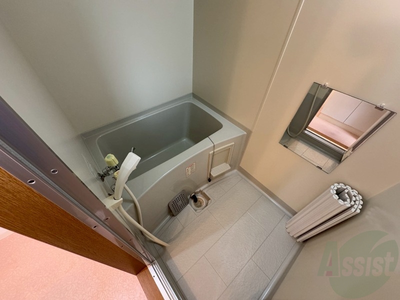 バス・シャワールーム　ユニットバスです。疲れを癒すのに欠かせませんね！