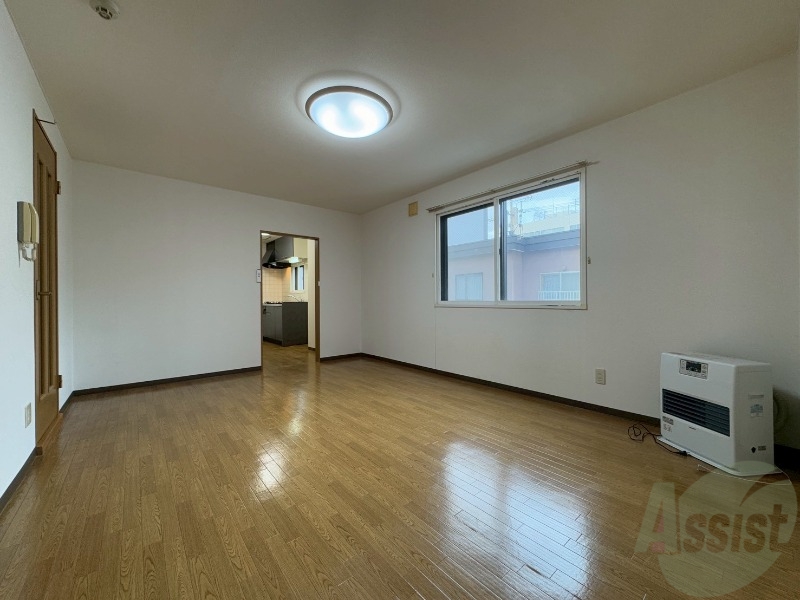 居室・リビング　広くてキレイなお部屋が広がっていて、充実した生活が送れそう。