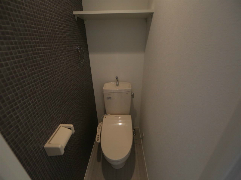 トイレ　温水洗浄暖房便座付トイレ