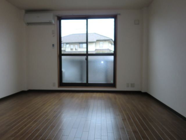 居室・リビング　エアコンあります。