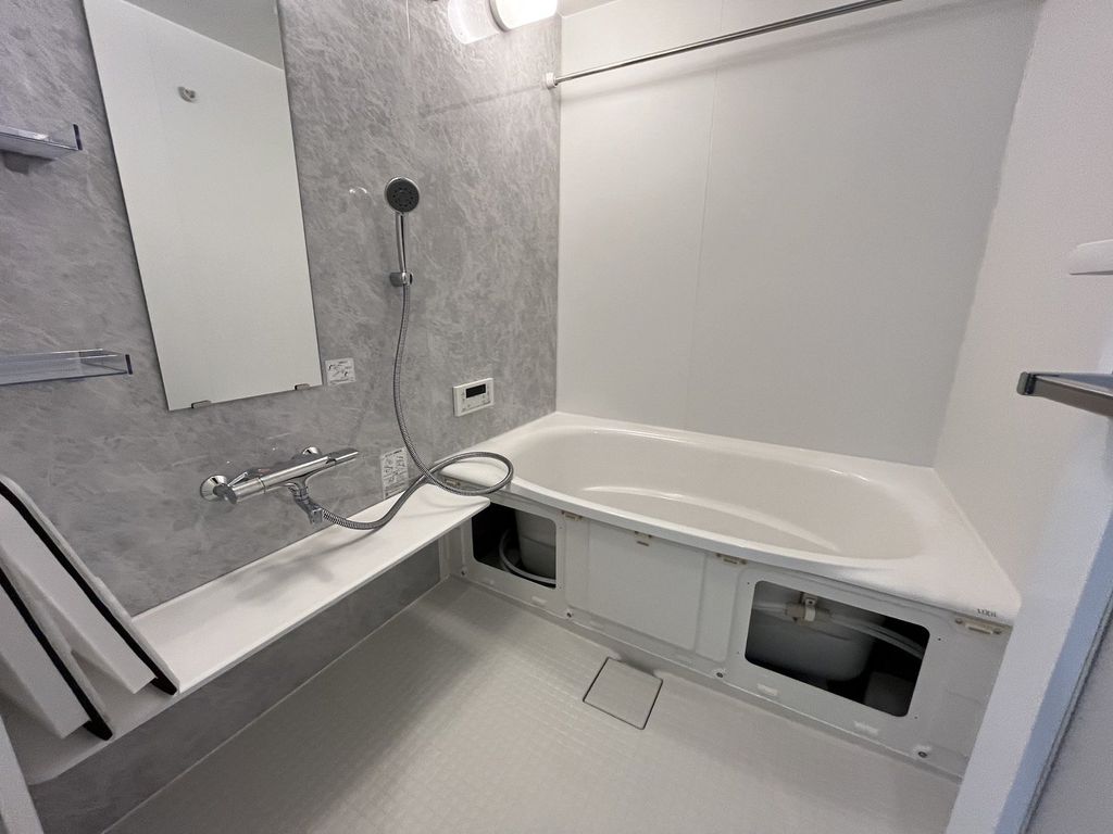 バス・シャワールーム　バス