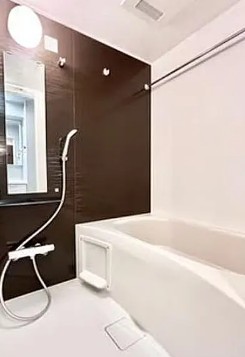 バス・シャワールーム　ゆったり過ごせるお風呂です