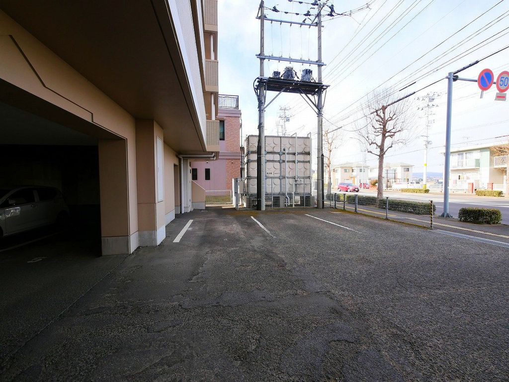 駐車場　駐車場