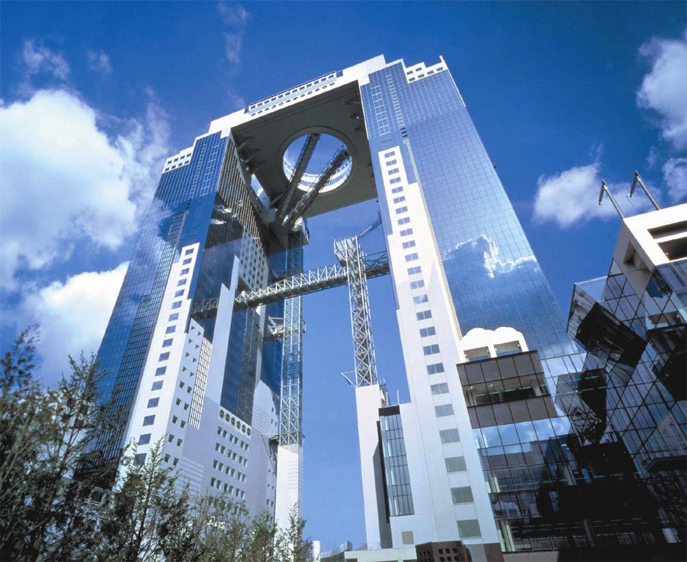 ショッピングセンター　梅田スカイビル（ショッピングセンター）まで832m