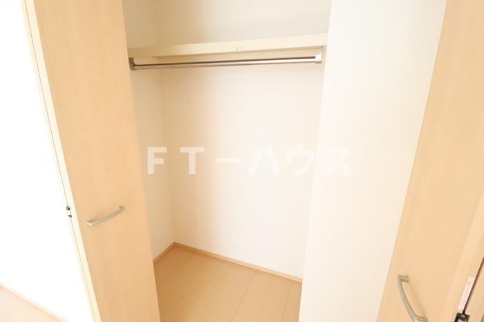 収納　クローゼット