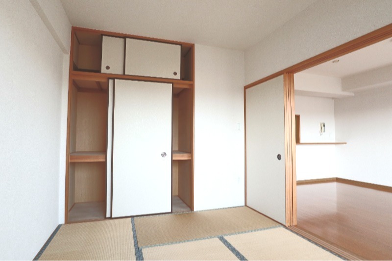 収納　※間取り反転タイプの写真です