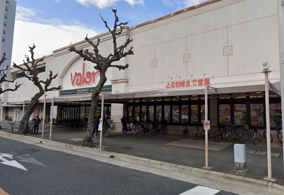 スーパー　バロー車道店（スーパー）まで720m