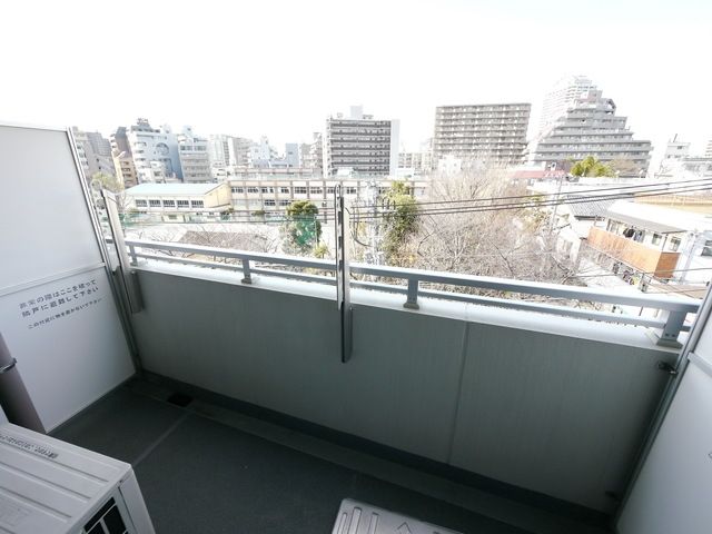 バルコニー　建物内の他タイプ写真です。