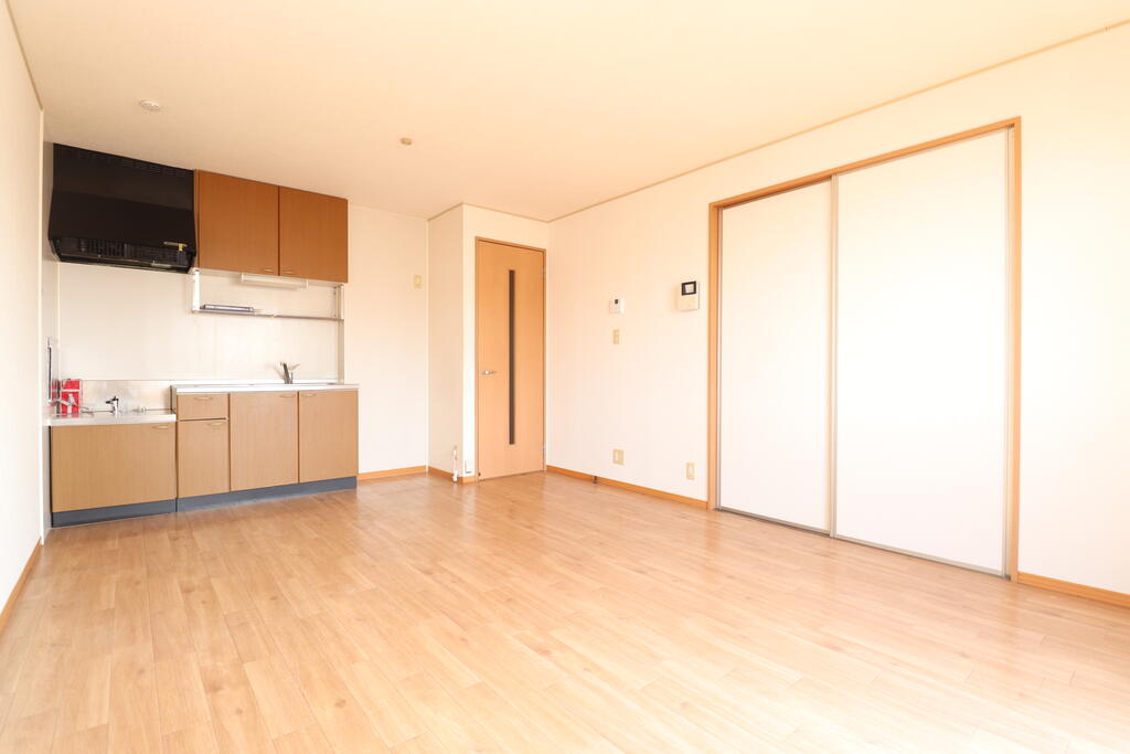 居室・リビング　日当たりの良いリビングです♪