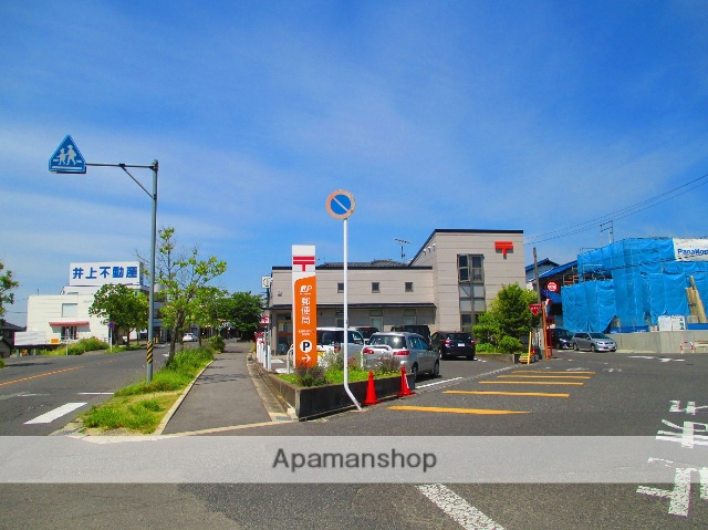 郵便局　名張桔梗が丘郵便局（郵便局）まで364m