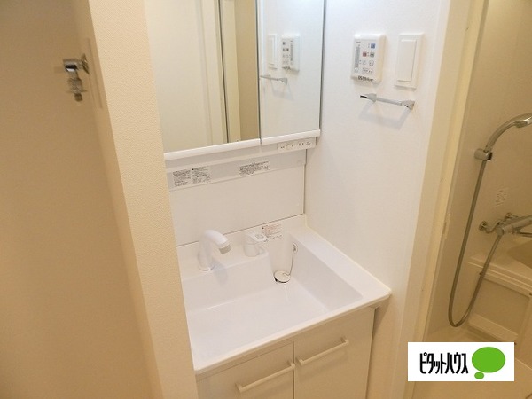 洗面設備　（別室写真です）