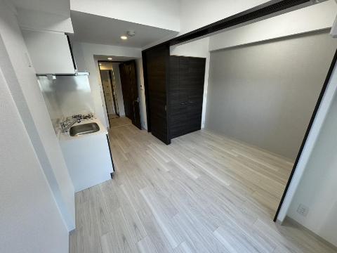 居室・リビング　室内