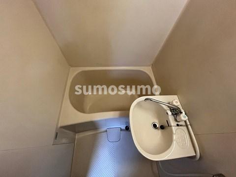 洗面設備　ゆったりとスペースのある洗面所
