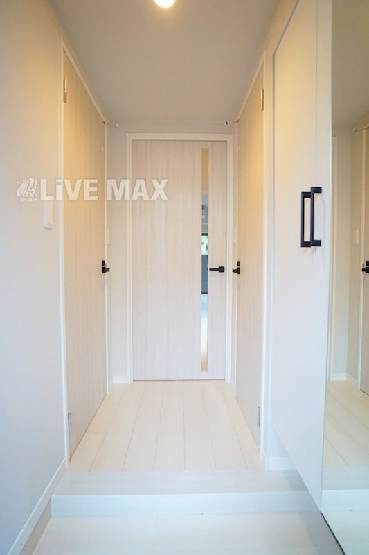 玄関　※同マンション参考写真