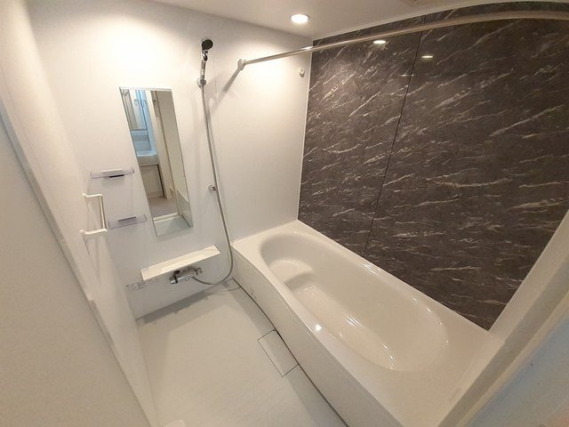 バス・シャワールーム　ゆったり過ごせるお風呂です