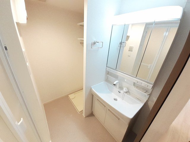 洗面設備　忙しい朝には欠かせない洗面所です