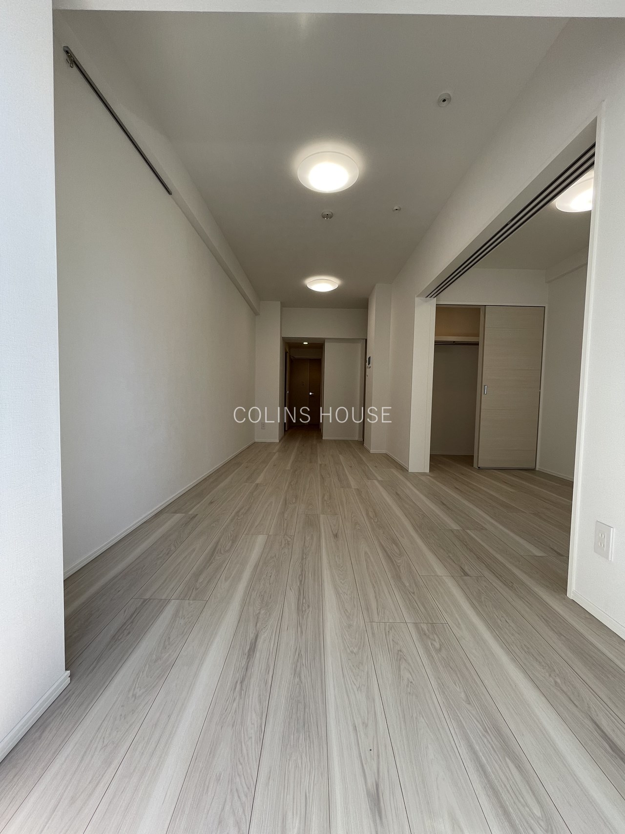 居室・リビング　同タイプ別フロア画像