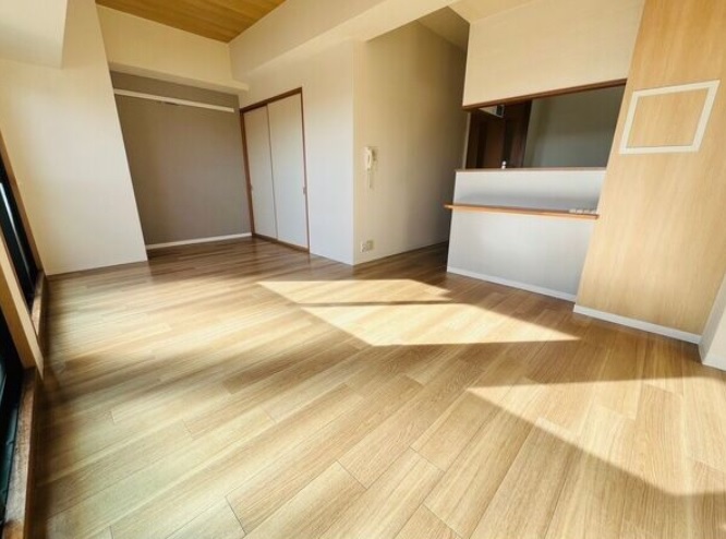 居室・リビング　(写真は同物件イメージです。）