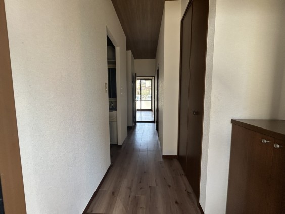 玄関　参考写真　収納、シューズボックスあります