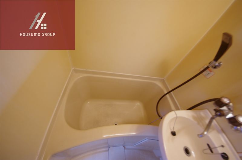 バス・シャワールーム　落ち着いた空間のお風呂です