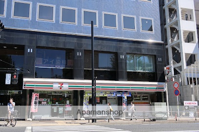 コンビニ　セブン-イレブン 文京神田明神下店（コンビニ）まで339m