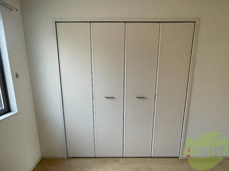 収納　収納はクローゼットです。荷物等の収納はこちらにどうぞ。