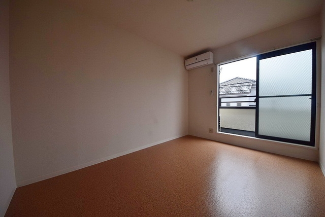 居室・リビング　当社管理で当社のみで募集してます。他の仲介様は扱えません。