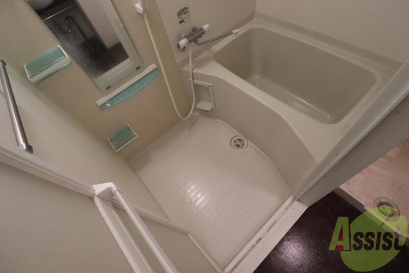 バス・シャワールーム　お湯に浸かって１日の疲れを癒して下さい