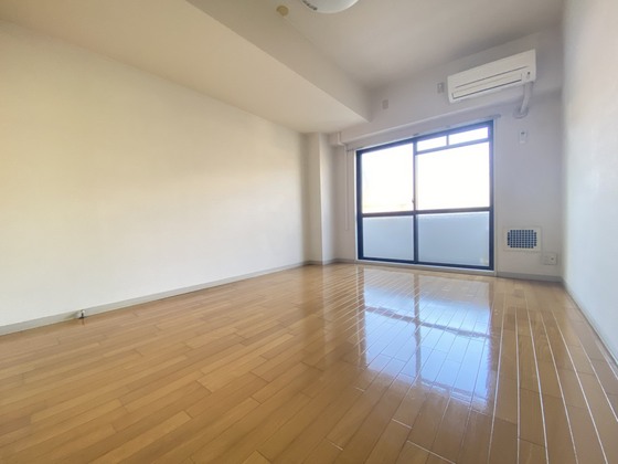 居室・リビング　※別部屋の写真です