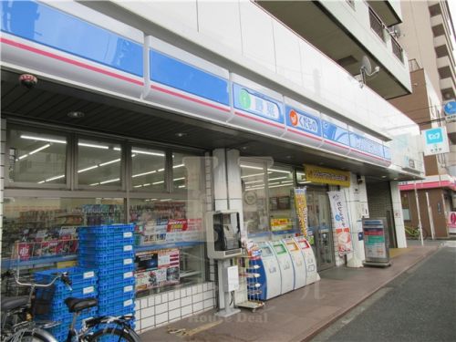 コンビニ　ローソン 志茂三丁目店（コンビニ）まで473m