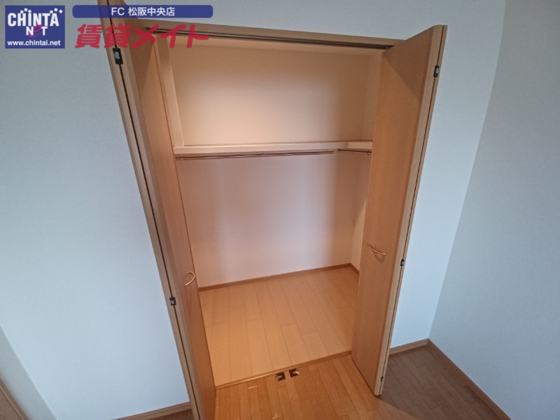 収納　同型反転タイプのお写真です。