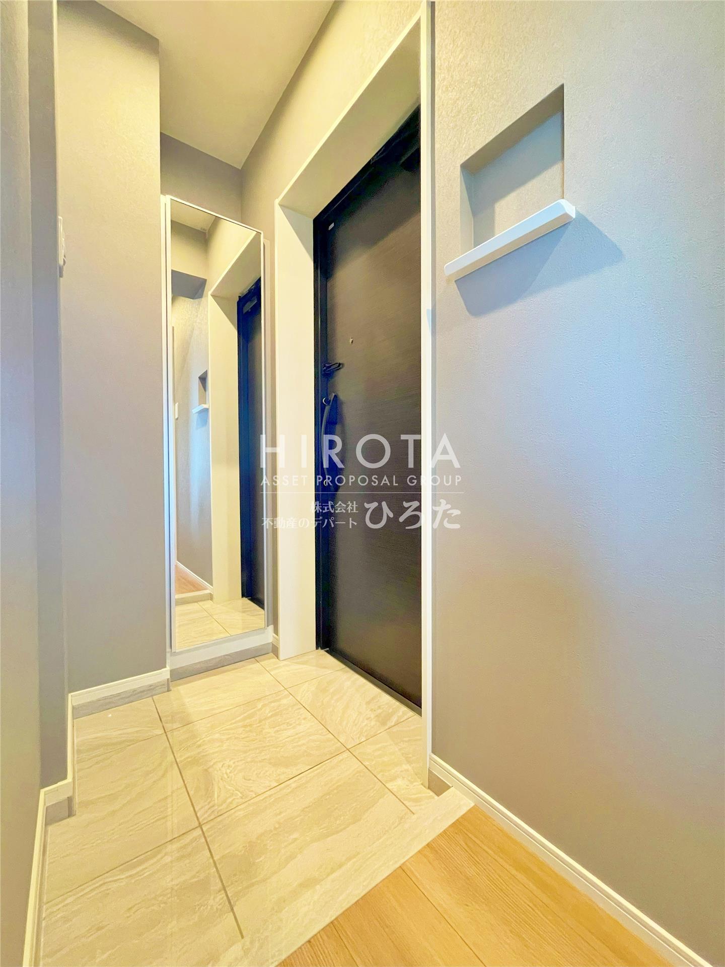 玄関　同仕様写真。