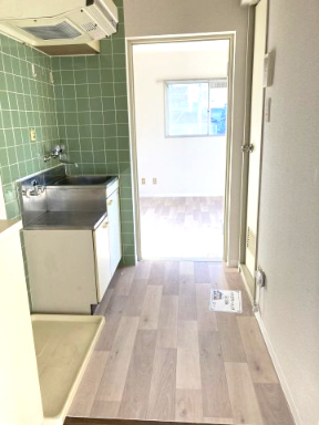 玄関　※写真は別室です