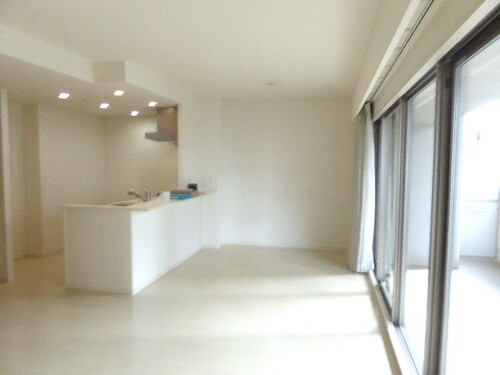 その他　エントランス外観　※前回募集時2023年4月撮影