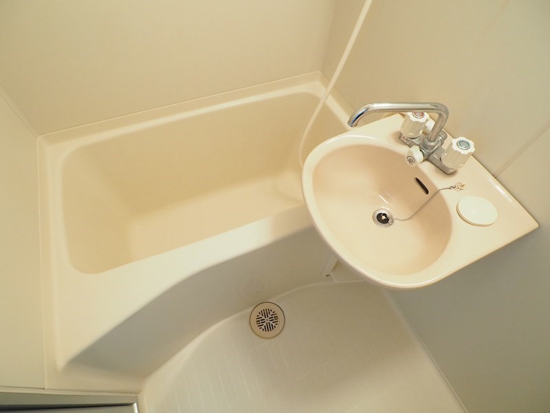 バス・シャワールーム　お風呂もきれいで気持ちい。