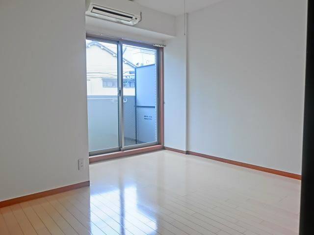 居室・リビング　日当たり良好！