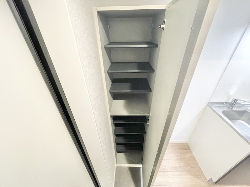 玄関　玄関　シューズボックス付